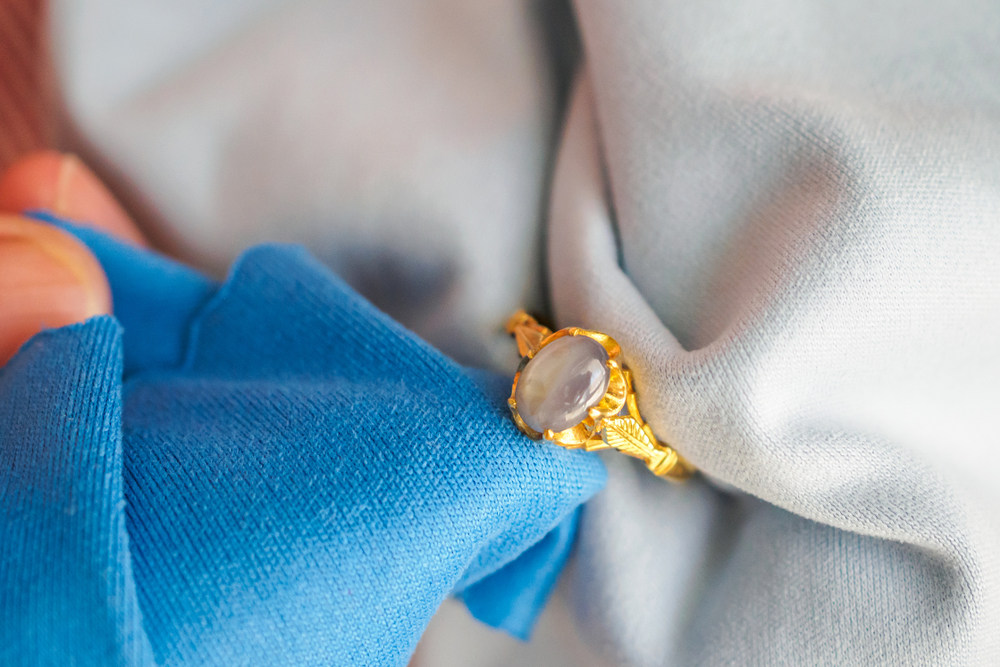 The Right Way to Clean Gold Jewelry